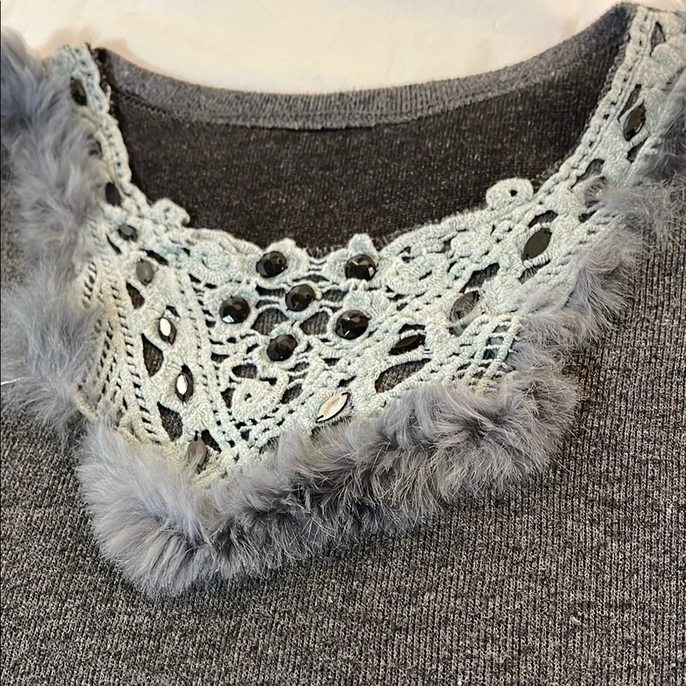 Gray Sweater with Real Fur and Lace Detail - Picture 2 of 9